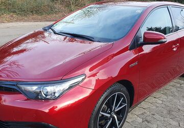Toyota Auris 95.000 km 14.490 &euro; Saarbrücken - Burbach 66115