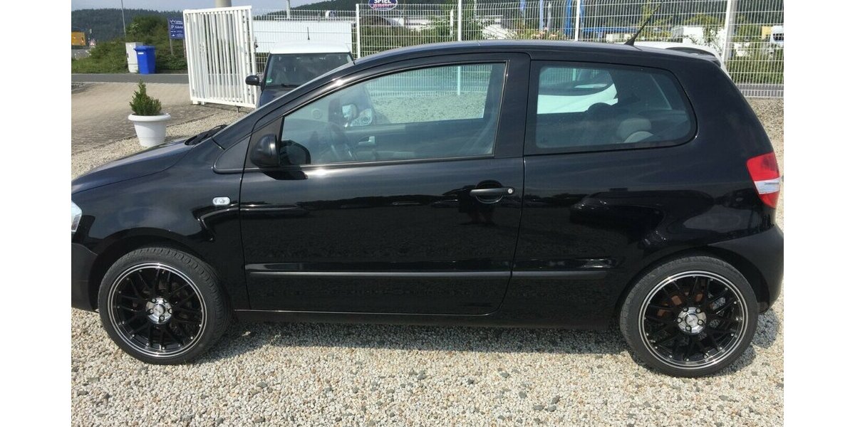 VW Fox Breitreifen auf 17 Zoll Alu! Tüv 06/27! 150.000 km 2.999 &euro; Himmelkron 95502
