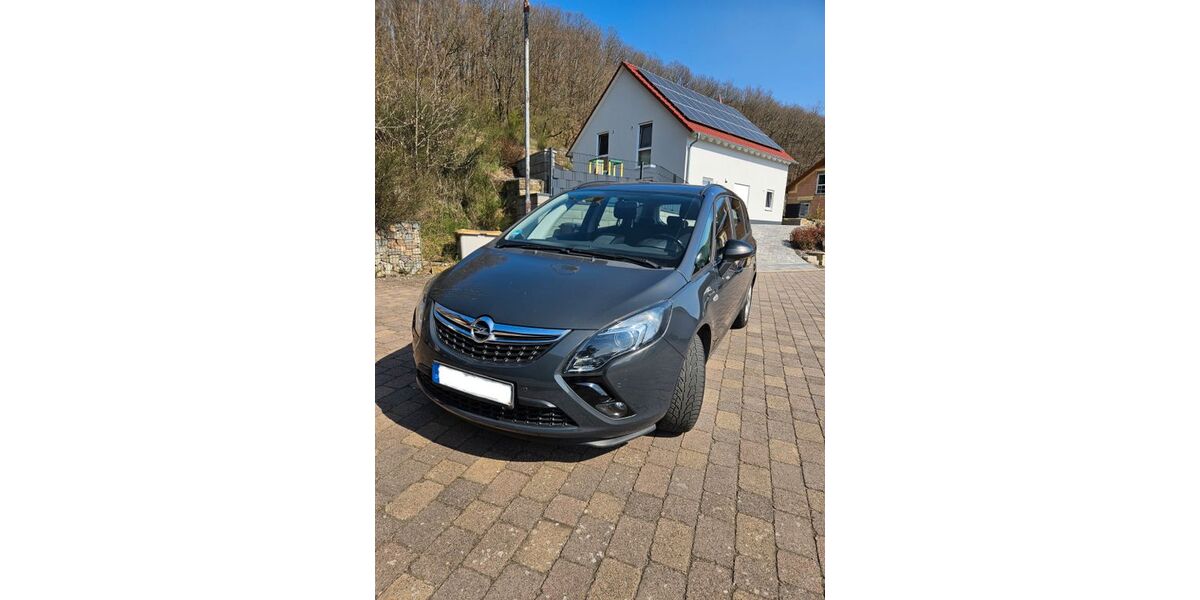 Opel Zafira Tourer 107.800 km 8.400 &euro; Rockenhausen 67806