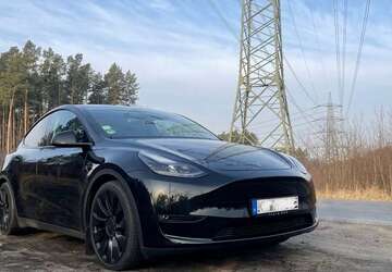Tesla Model Y 72.000 km 39.999 &euro; Berlin, Stadt 14059