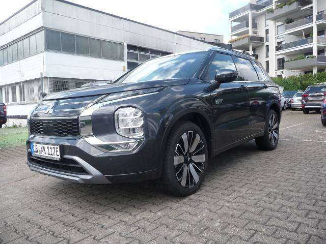 Mitsubishi Outlander 2.700 km 56.230 &euro; Remseck 71686