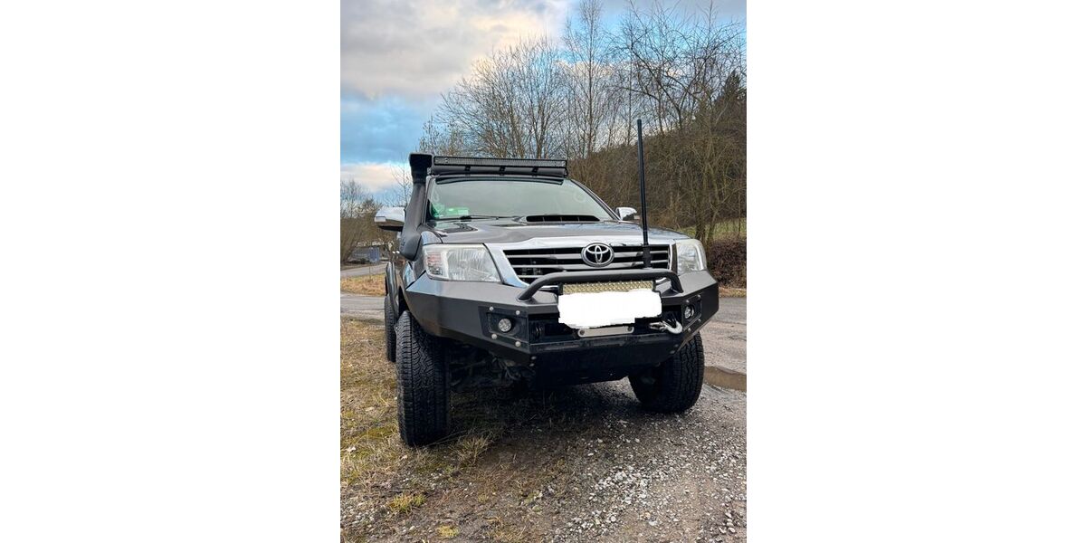 Toyota Hilux 83.000 km 39.900 &euro; Tauberbischofsheim 97941