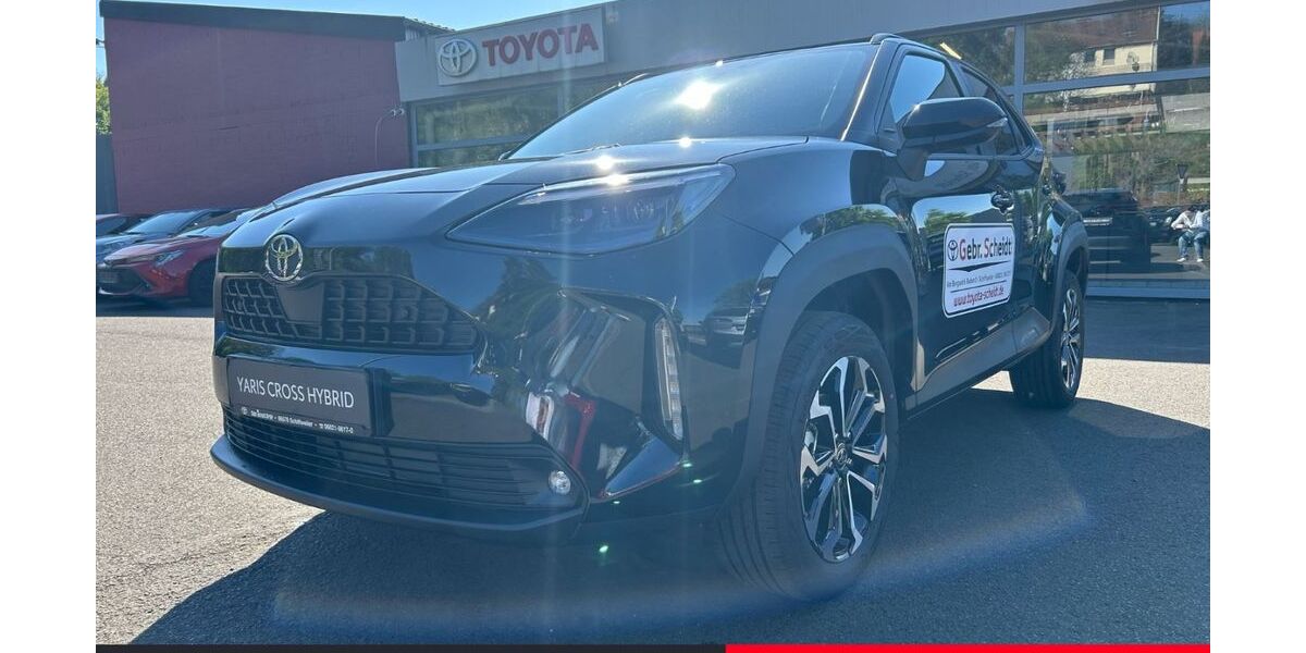 Toyota Yaris Cross 3.369 km 28.466 &euro; Schiffweiler 66578