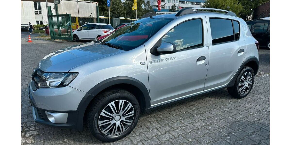 Dacia Sandero 146.000 km 5.500 &euro; Berlin-Spandau 13585