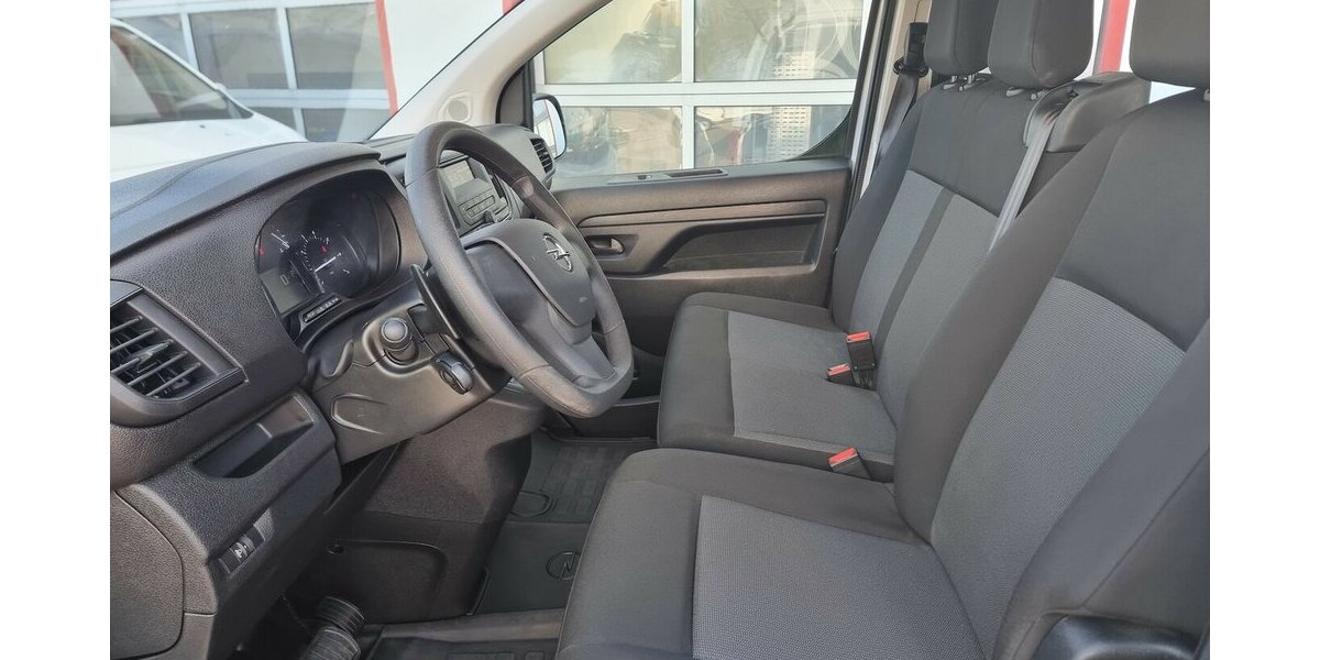 Opel Vivaro Edition M 9-Sitzer Automatik Zafira Life 84.300 km 28.500 &euro; Garrel 49681