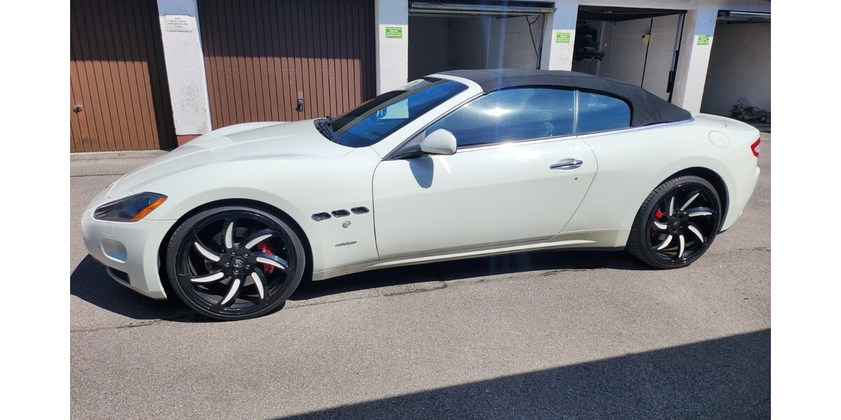 Maserati GranCabrio 88.000 km 33.999 &euro; München 80313