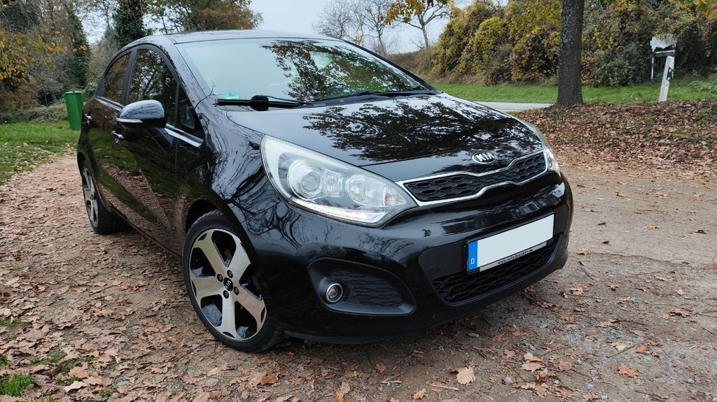 Kia Rio 214.000 km 5.300 &euro; Güglingen 74363