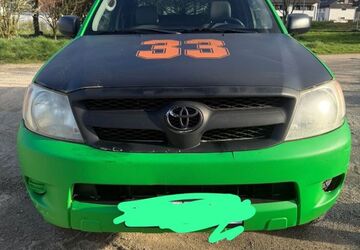 Toyota Hilux 252.000 km 5.700 &euro; Bad krozingen 79189
