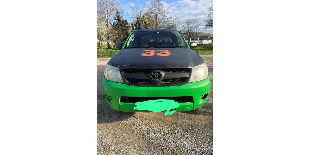 Toyota Hilux 252.000 km 5.700 &euro; Bad krozingen 79189