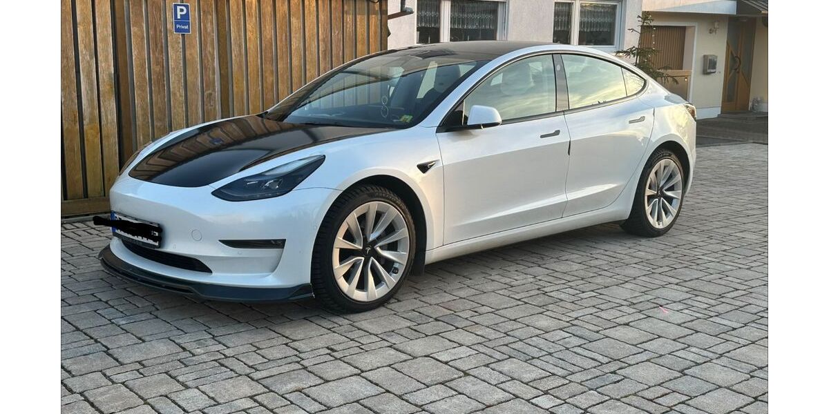 Tesla Model 3 97.000 km 22.999 &euro; Eckersdorf 95488
