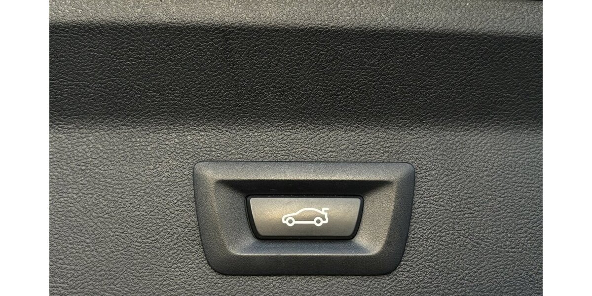 BMW X3 xDrive 30 d M Sport CARPLAY/NAVI/DAB/LED/AHK 81.948 km 39.900 &euro; Villingen-Schwenningen 78054