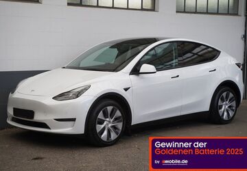 Tesla Model Y 79.350 km 28.950 &euro; Mönchengladbach 41236