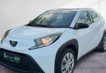 Toyota Aygo 7.933 km 14.890 &euro; Halle 06130