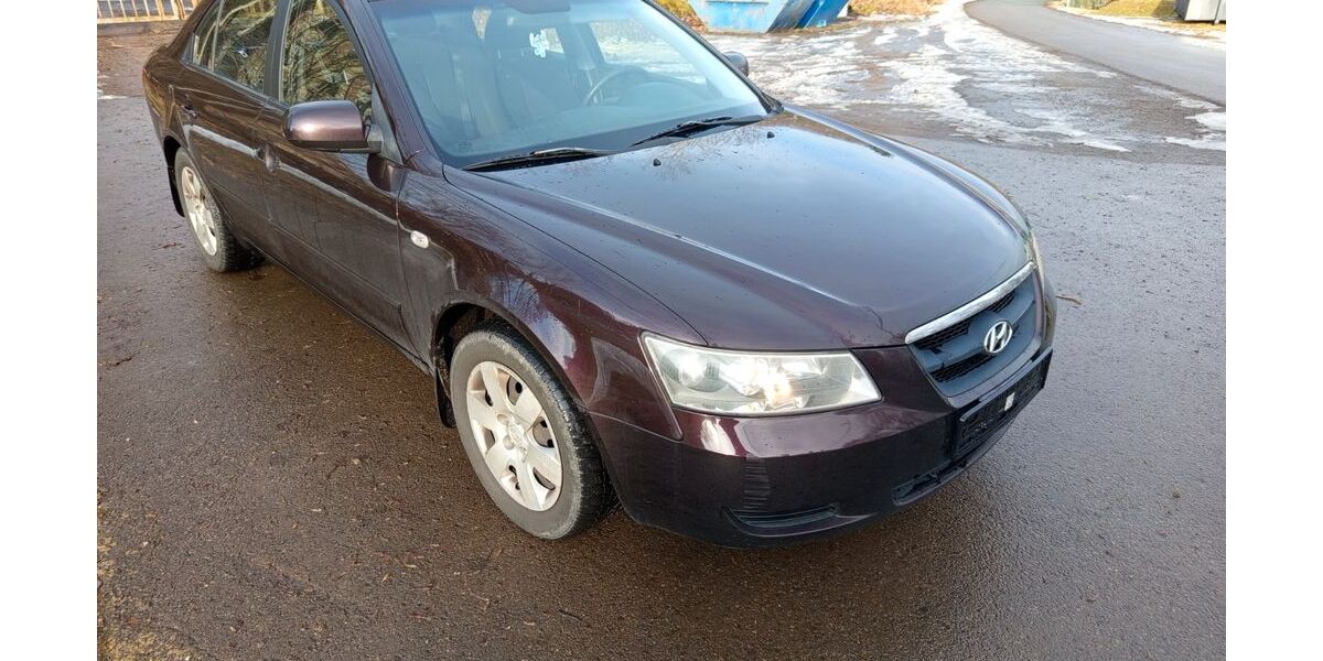 Hyundai SONATA 220.000 km 1.900 &euro; Chemnitz 09123