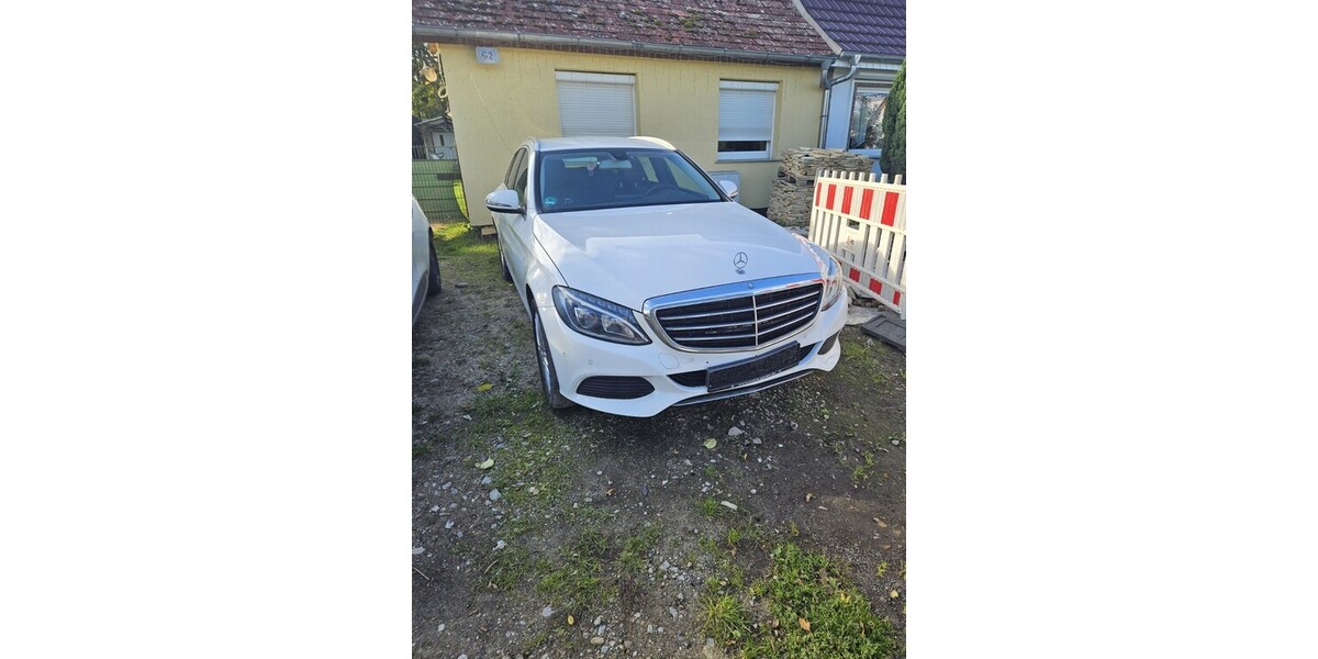 Mercedes-Benz c200d 140.000 km 6.850 &euro; Berlin 10178
