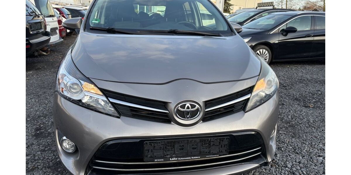 Toyota Verso 153.000 km 5.550 &euro; Ochtendung 56299