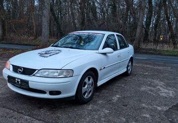 Opel Vectra 166.000 km 600 &euro; Neuruppin 16816