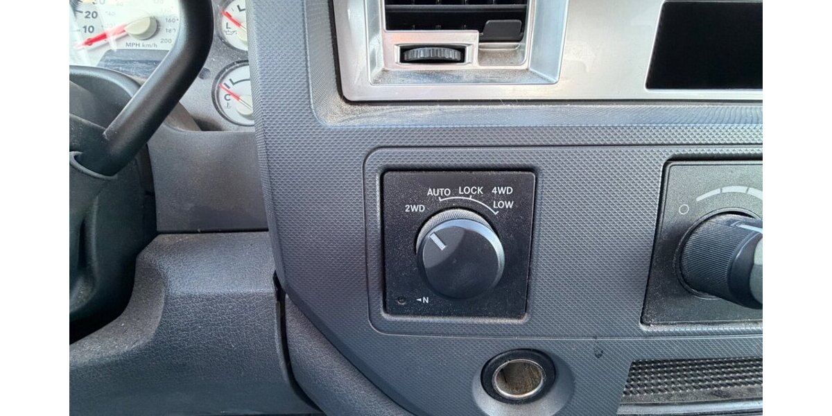 Dodge RAM 1500 Hemi 172.000 km 7.500 &euro; Rudolstadt 07407