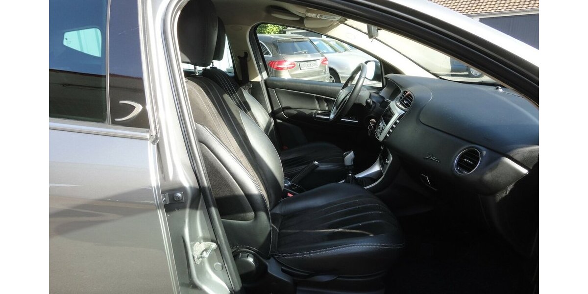 Lancia Delta Oro 1,9d 140 KW HU11/27 Klimatr+Navi+Leder 167.000 km 4.900 &euro; Neuss 41462