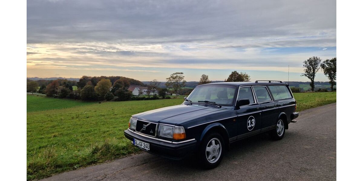 Volvo 240 410.000 km 6.950 &euro; Wermelskirchnen 42929