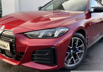 BMW i4 24.085 km 49.970 &euro; Essen 45134