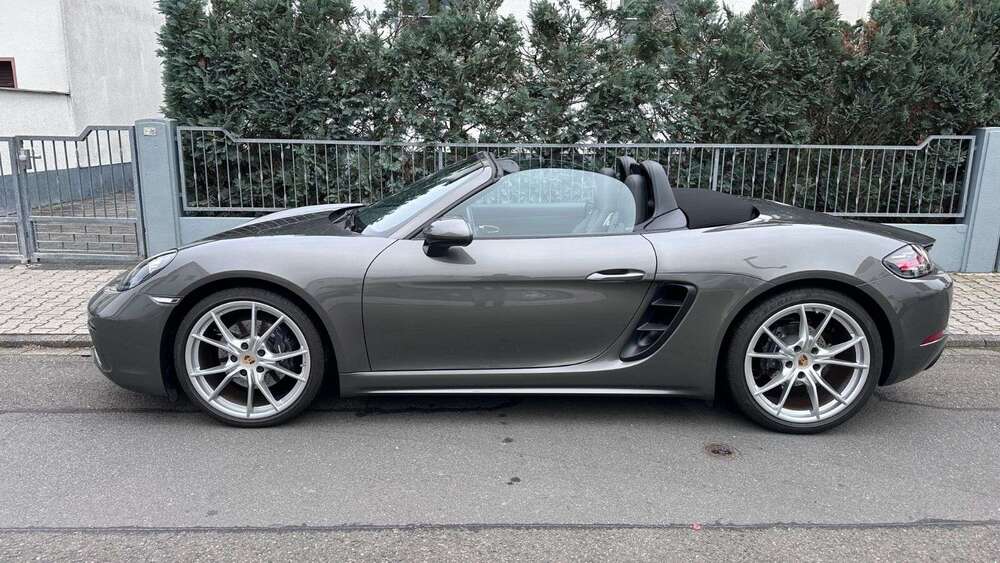 Porsche Boxster 7.800 km 69.980 &euro; Egelsbach 63329