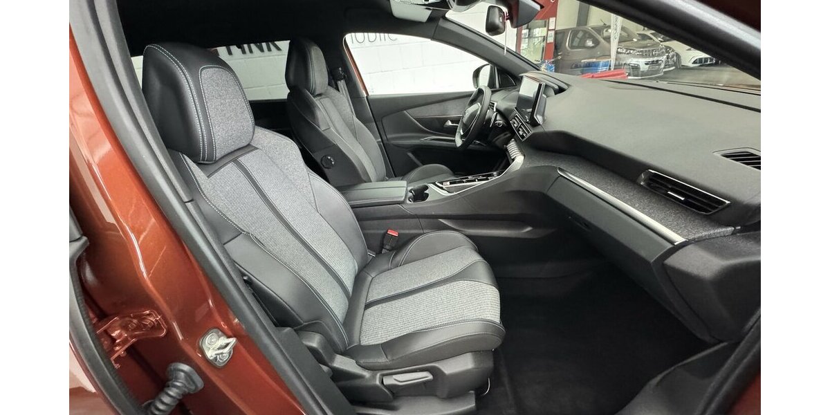 Peugeot 5008 Puretech 130 Allure 1.Hand 7 Sitze Carplay 23.100 km 23.890 &euro; Lich 35423