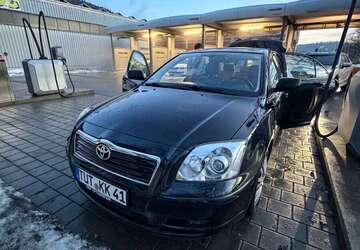 Toyota Avensis 202.000 km 5.500 &euro; tuttlingen 78532