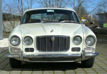 Jaguar XJ 143.000 km 17.900 &euro; Ulm 89081