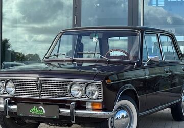 Lada Andere 2.001 km 14.999 &euro; Pampow 19075