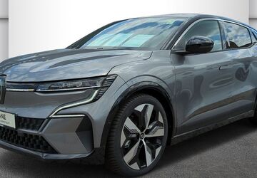 Renault Megane E-TECH 8.800 km 21.695 &euro; Halle 06132