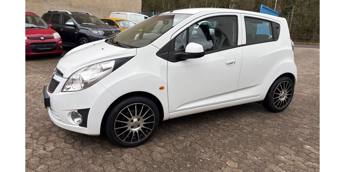 Chevrolet Spark 82.000 km 3.900 &euro; Saarbrücken 66115
