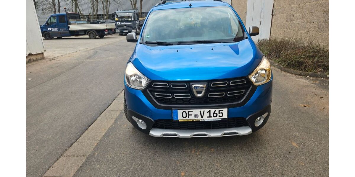Dacia Lodgy 111.162 km 10.800 &euro; Altenstadt 63674