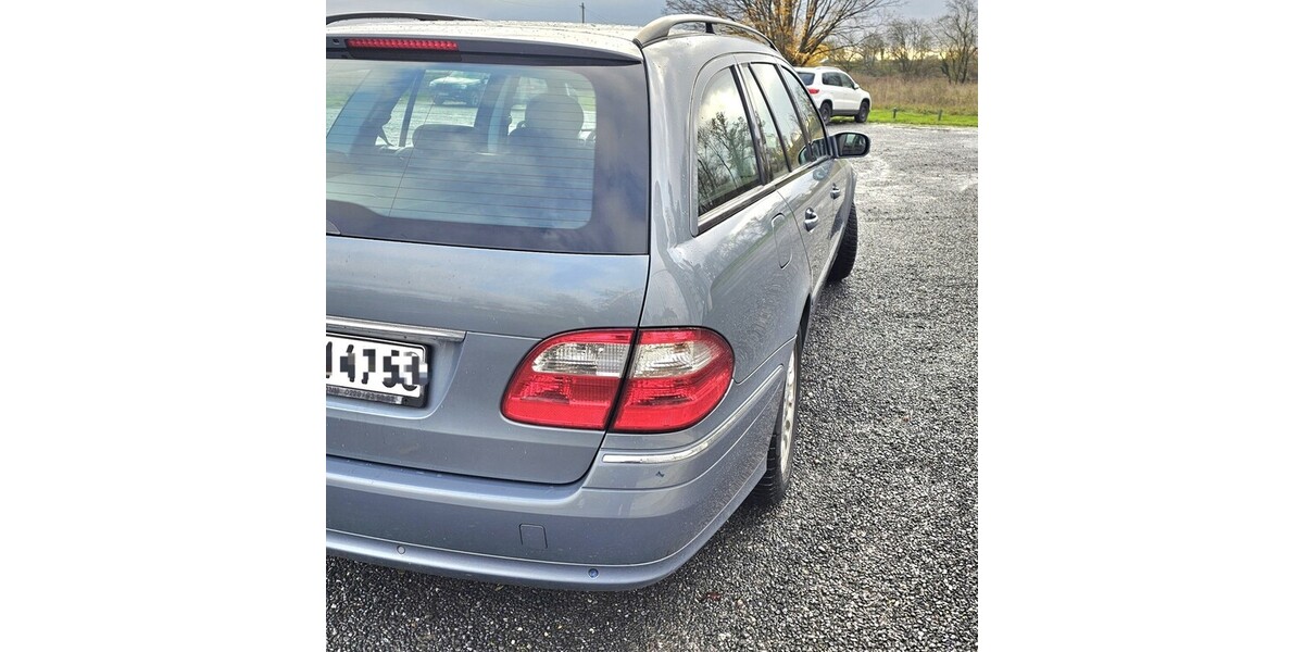 Mercedes-Benz E 220 572.000 km 1.950 &euro; Hürth 50354