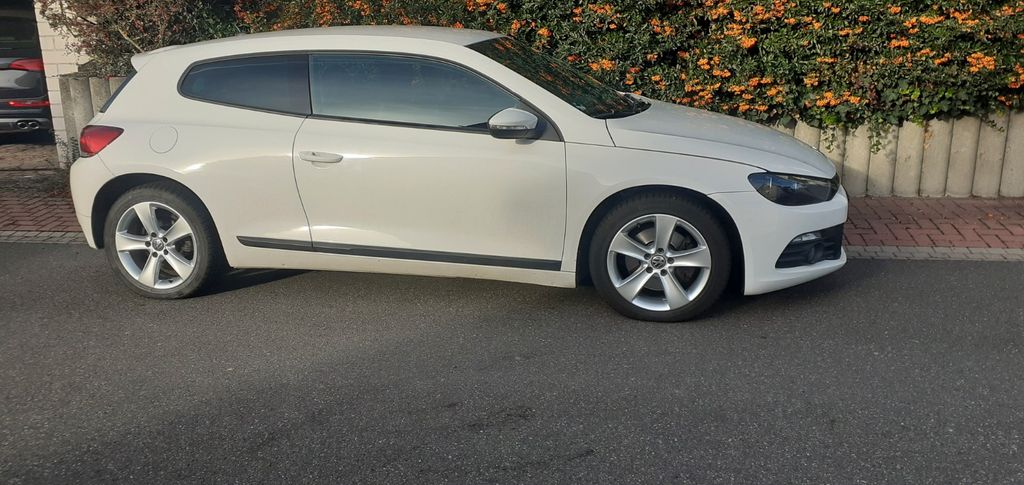 VW Scirocco 49.900 km 11.890 &euro; Hünstetten 65510
