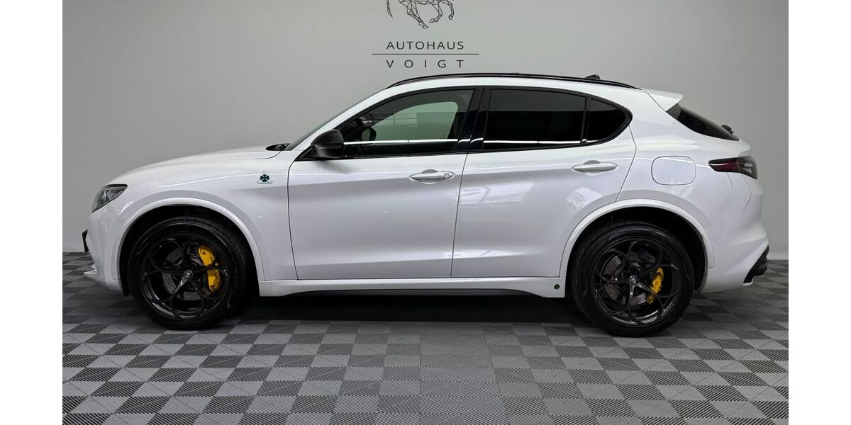 Alfa Romeo Stelvio 67.000 km 54.900 &euro; Radevormwald 42477