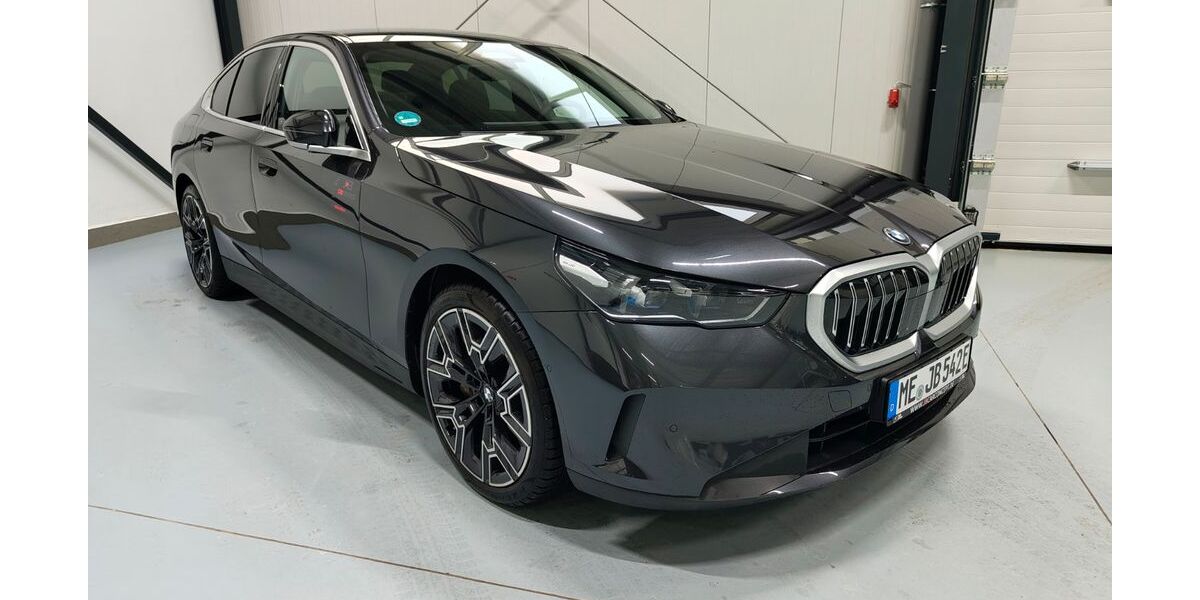 BMW i5 34.500 km 51.489 &euro; Haan 42781