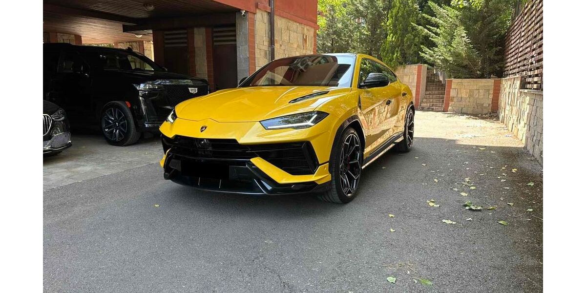 Lamborghini Urus 10.500 km 323.680 &euro; Michelbach an der Bilz 74544
