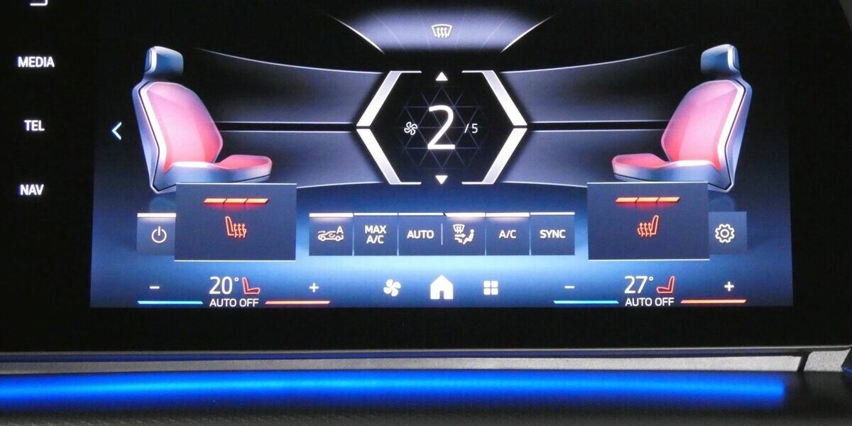 BMW 216 Active Tourer i M Sport 360°,HUD,Driv.Plus 5.800 km 28.590 &euro; Landshut 84030