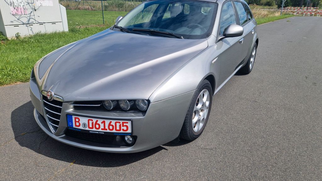 Alfa Romeo 159 229.106 km 3.499 &euro; Berlin 14050