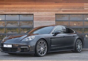 Porsche Panamera 135.000 km 60.450 &euro; Düsseldorf 40212