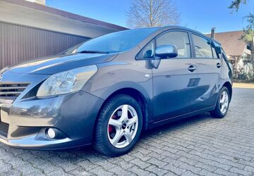 Toyota Verso 106.000 km 8.900 &euro; Denzlingen 79211