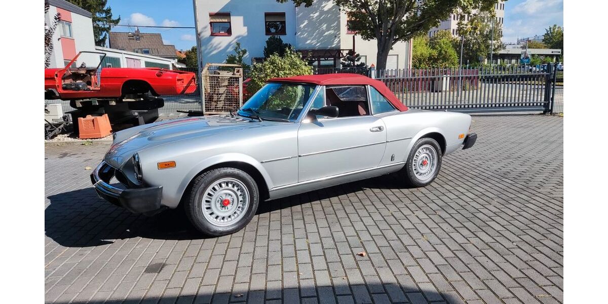 Fiat 124 Spider 109.000 km 17.000 &euro; Frankfurt am Main 60489