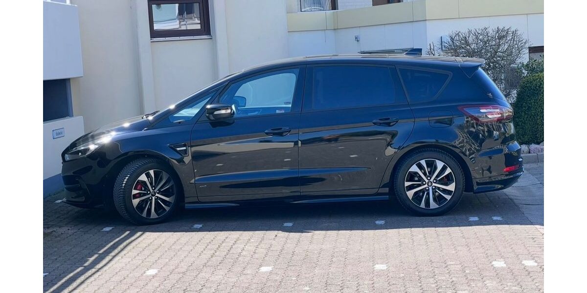 Ford S-Max 63.000 km 29.500 &euro; Osnabrück 49082