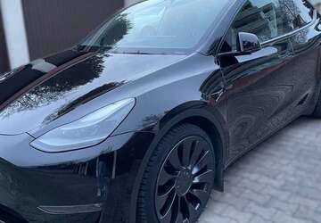 Tesla Model Y 40.400 km 44.500 &euro; Plüderhausen 73655