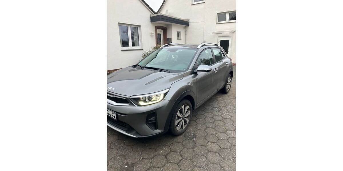 Kia Stonic 7.800 km 20.600 &euro; Bad Salzuflen 32107