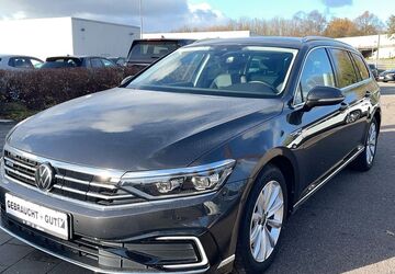VW Passat Variant 77.025 km 25.450 &euro; Duisburg 47178