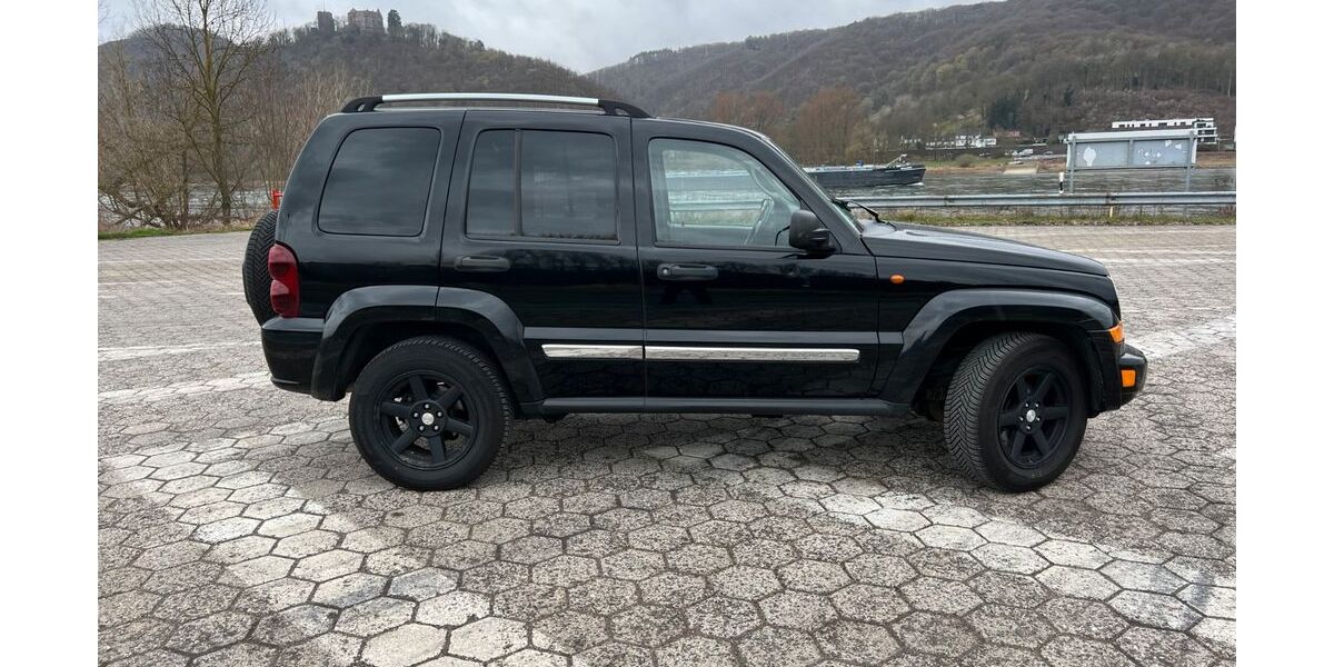 Jeep Cherokee 220.000 km 4.800 &euro; Rheinbrohl 56598