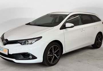 Toyota Auris 38.674 km 14.489 &euro; Moers 47445