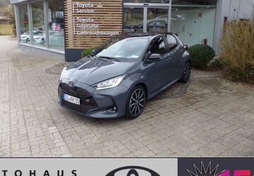 Toyota Yaris 9.000 km 33.950 &euro; Kreuztal 57223